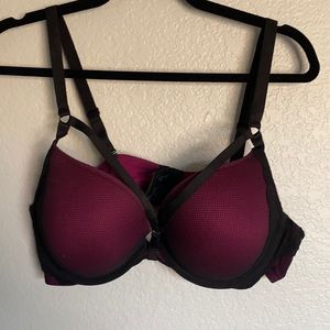 Torrid criss cross bra